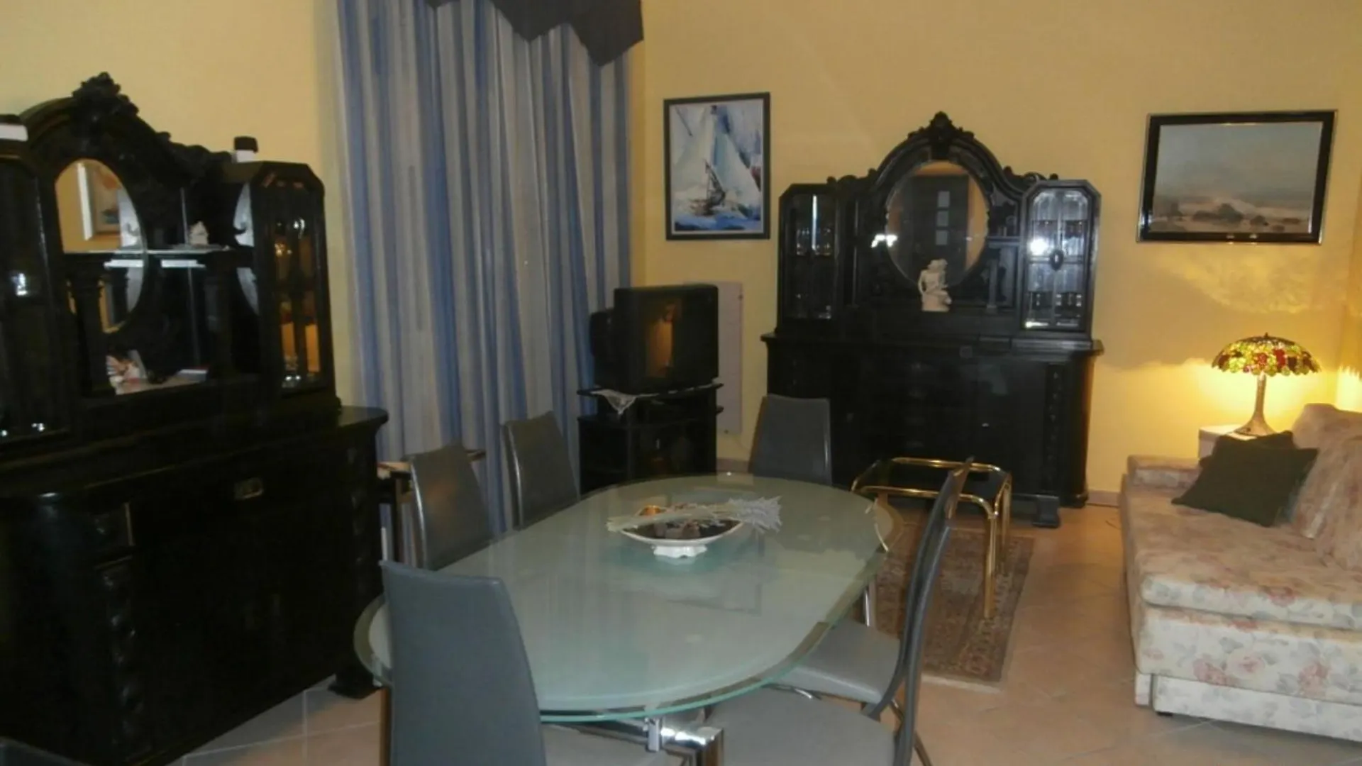 Klaudija'S Charming Apartments & Rooms Trogir Guest house