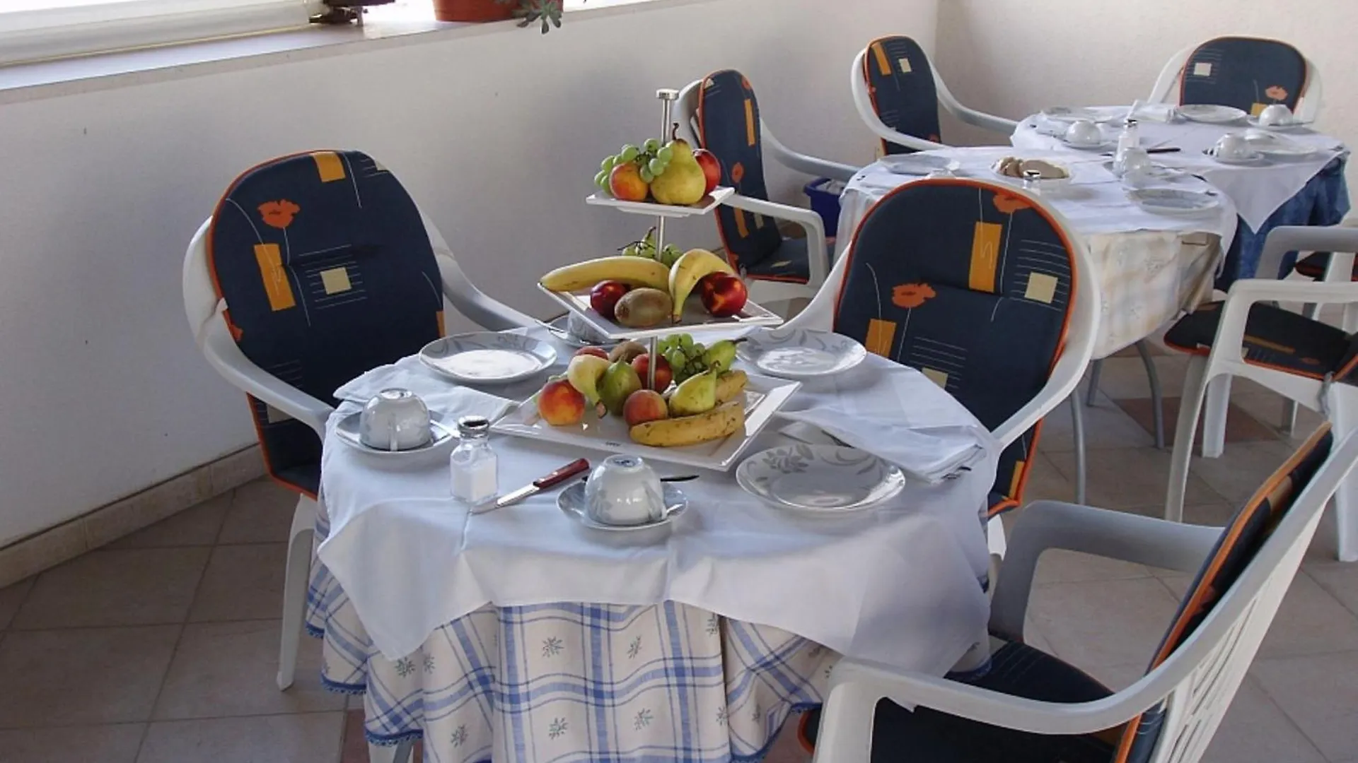 Klaudija'S Charming Apartments & Rooms Trogir Guest house