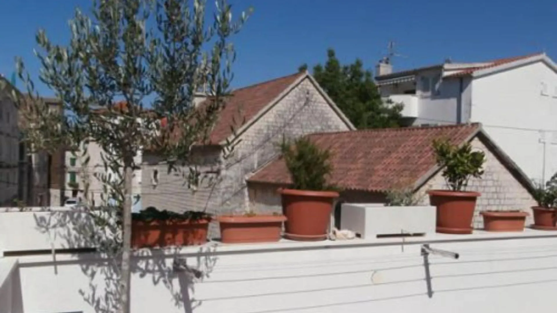 Klaudija\'S Charming Apartments & Rooms contacts