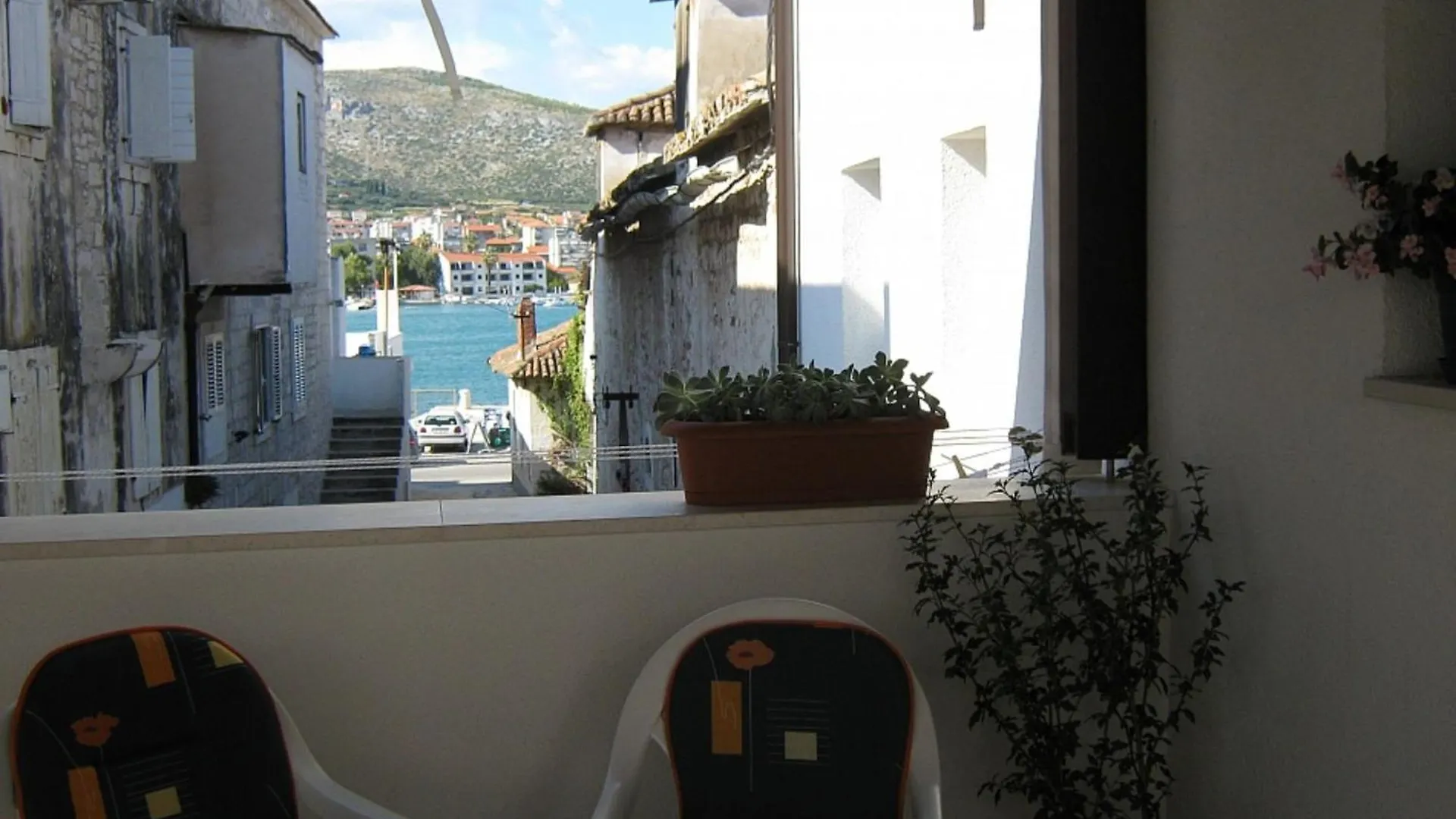 Klaudija'S Charming Apartments & Rooms Trogir 0*,